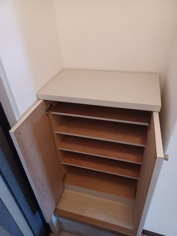 エマーユ・ピノの収納|シューズボックス