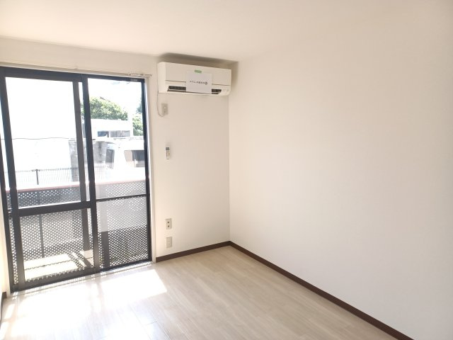 エマーユ・ピノの洋室|使い勝手のいい洋室です