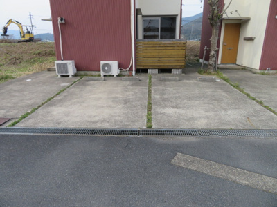 【駐車場】 | ミニキューブ | 2台駐車場付き