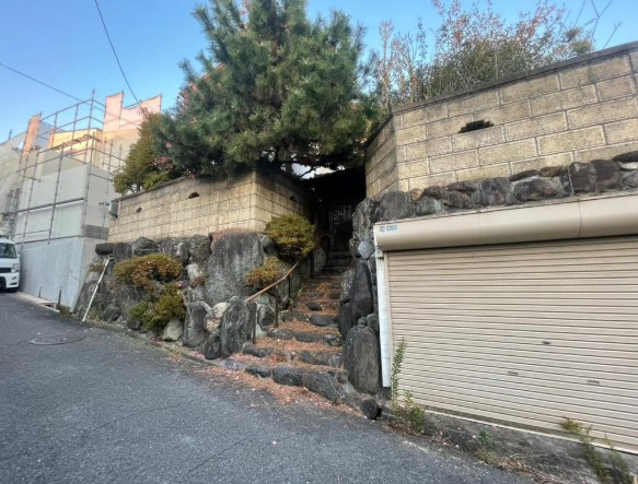 八幡台　中古一戸建て