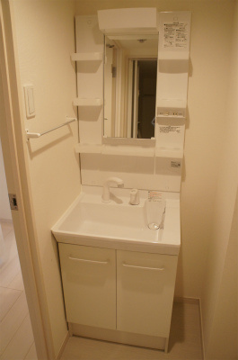 リブリ・松戸上本郷の洗面所|広い洗面スペース