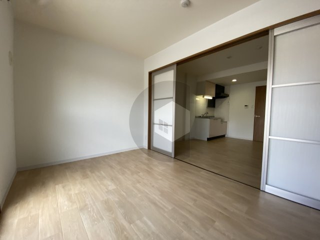 アクティブ・オクダの洋室