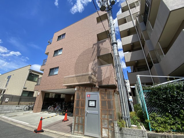 アクティブ・オクダの外観