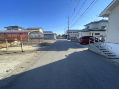 【前面道路含む現地写真】 | 真岡市久下田西5LDK中古住宅