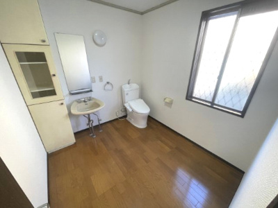 【トイレ】 | 真岡市久下田西5LDK中古住宅 | 一階トイレ