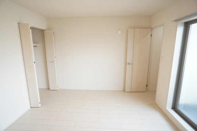 エクシーレ逆瀬川の居間・リビング