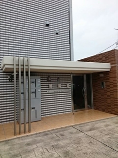 【エントランス】