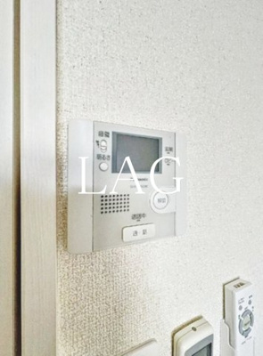 【セキュリティ】 | フラット梅島 | モニター付きインターホンです。