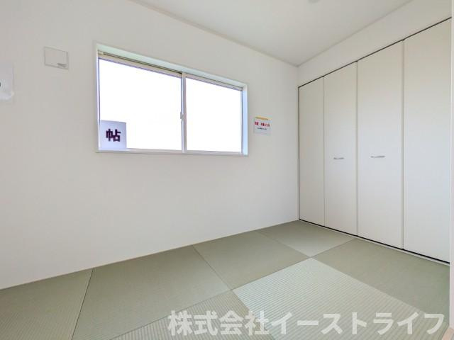 【新築戸建】　いわき小名浜大原第9の和室|リビング隣の和室は来客時やお子様の遊び場として最適です！