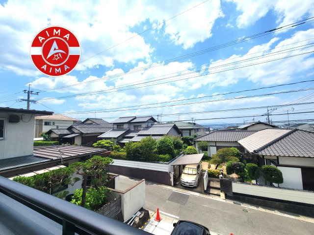 太宰府市五条6丁目第3-2棟（2号棟）の展望|窓から緑が見える物件も魅力的です。