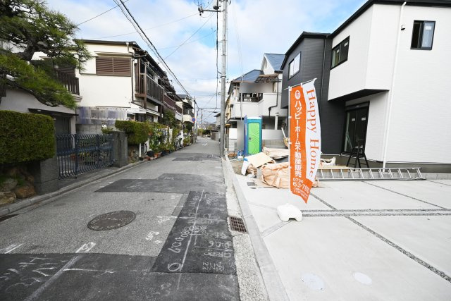 テラシエ浜甲子園1丁目新築一戸建て│4LDK+駐車２台可|前面道路は北西側4.5ｍ公道です。