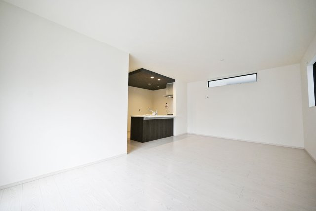 テラシエ浜甲子園1丁目新築一戸建て│4LDK+駐車２台可の前面道路含む現地写真|前面道路は北西側4.5ｍ公道です。