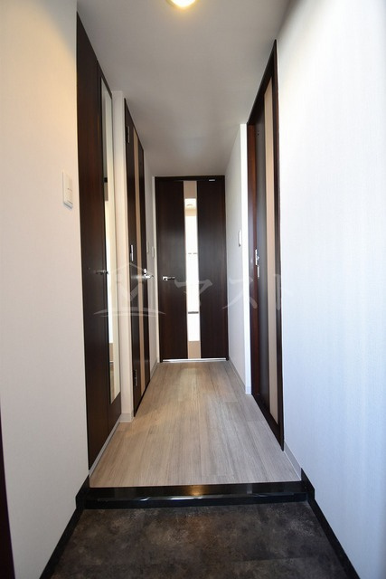 大阪市西区新町４丁目の賃貸マンションの玄関