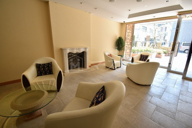 大阪市西区新町４丁目の賃貸マンションのロビー