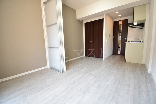 大阪市西区新町４丁目の賃貸マンションの居間・リビング