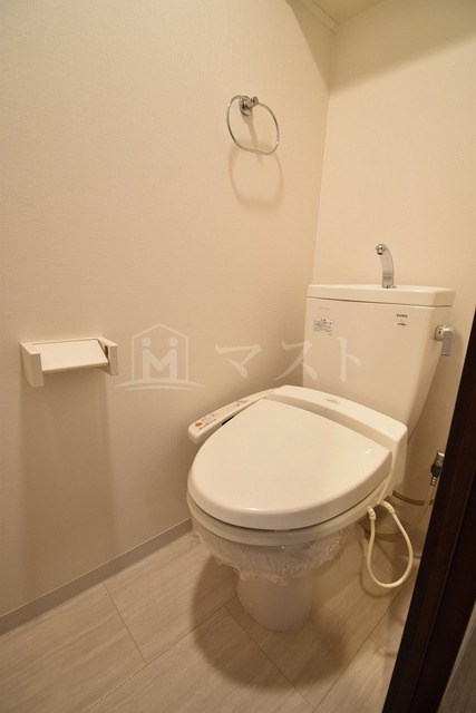 大阪市西区新町４丁目の賃貸マンションのトイレ