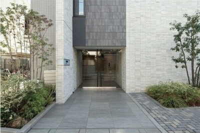 【エントランス】 | BluRock大鳥居