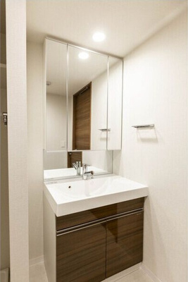 【洗面所】 | BluRock大鳥居