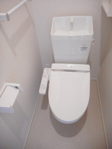 ホーリー・レジデンスのトイレ|落ち着いたトイレです