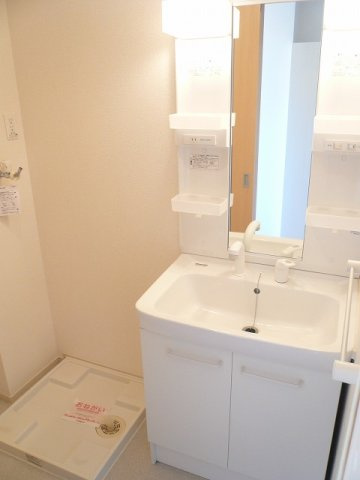 グランコート　Ⅱの洗面所|忙しい朝には欠かせない洗面所です