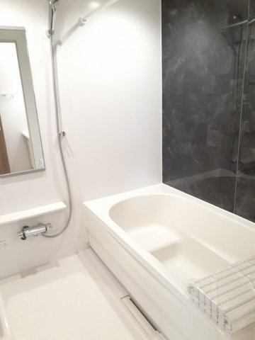 ＵＧ－ＬＩＮＥ　Ⅰの浴室|落ち着いた空間のお風呂です