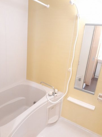 サルヴァトーレ　Ａ棟の浴室|日々の疲れを癒すお風呂付です