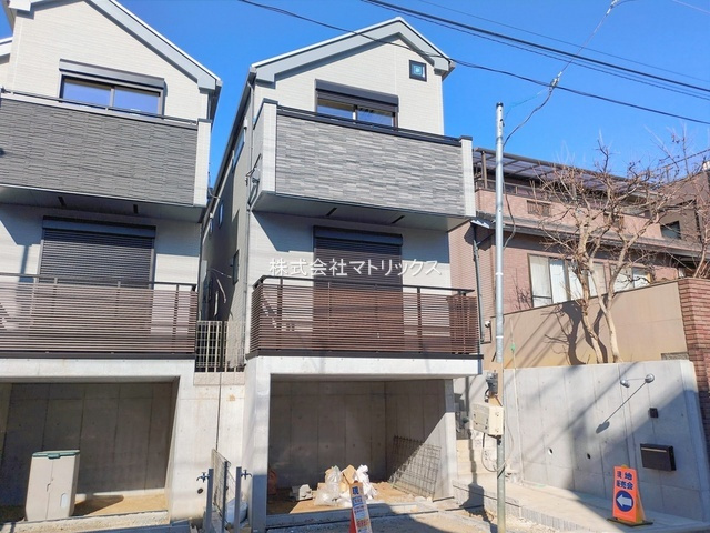 練馬区関町北4丁目　太陽光×制震×車庫　低炭素住宅　全2棟の外観
