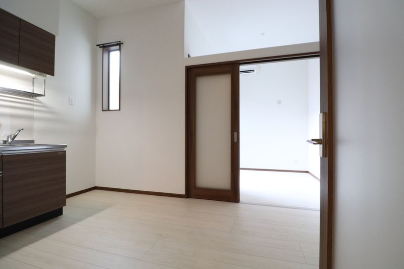 福岡市東区箱崎２丁目のアパートの居間・リビング