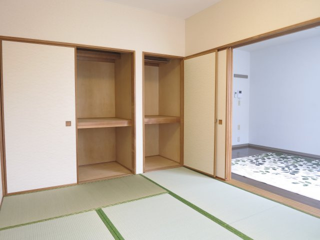 クレスト壱番館の収納