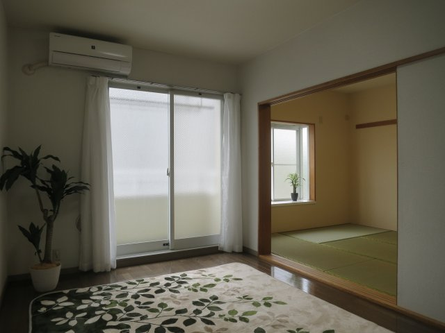 クレスト壱番館の洋室