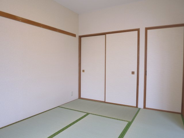 クレスト壱番館の和室