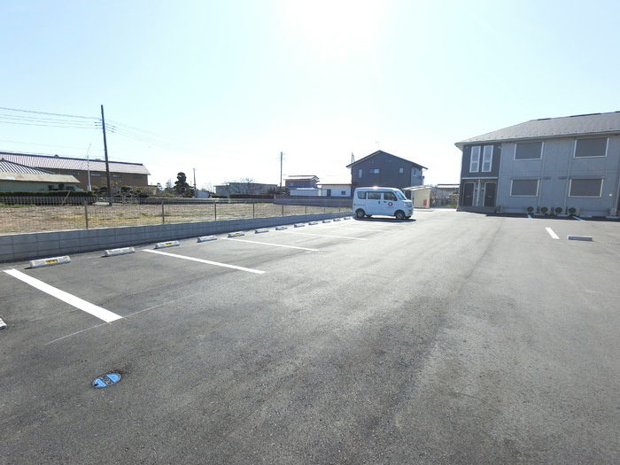 ステラマリスＡの駐車場