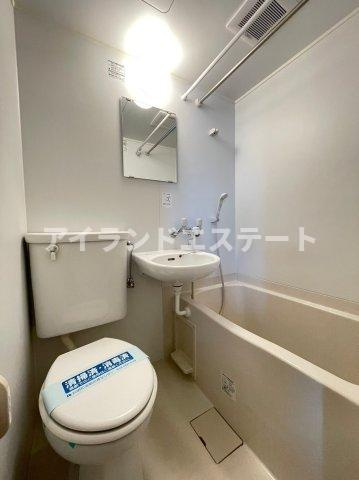 コート駒沢公園　出窓　通風良好　乾燥機付きの浴室