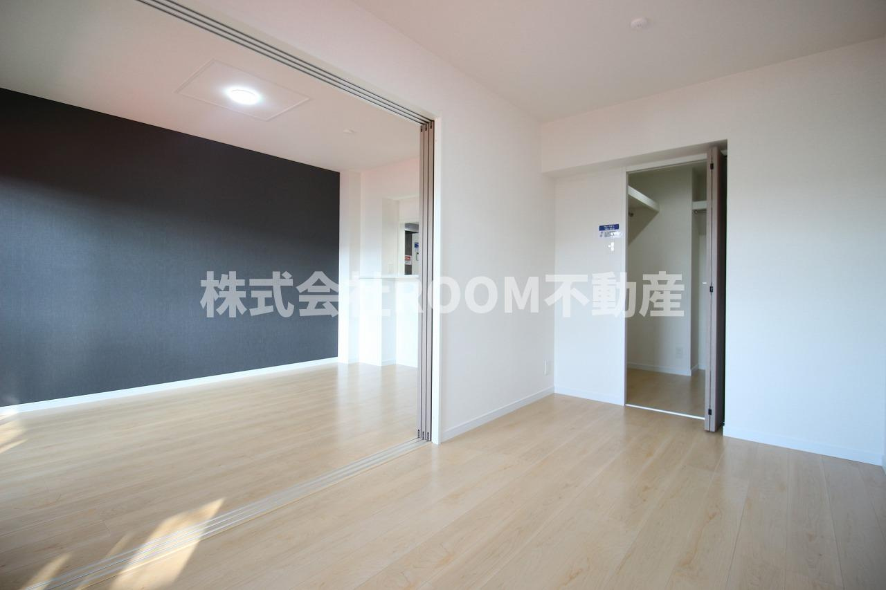 Green Terrace Toshimi（グリーンテラストシミ）の洋室|落ち着いた色調の洋室です