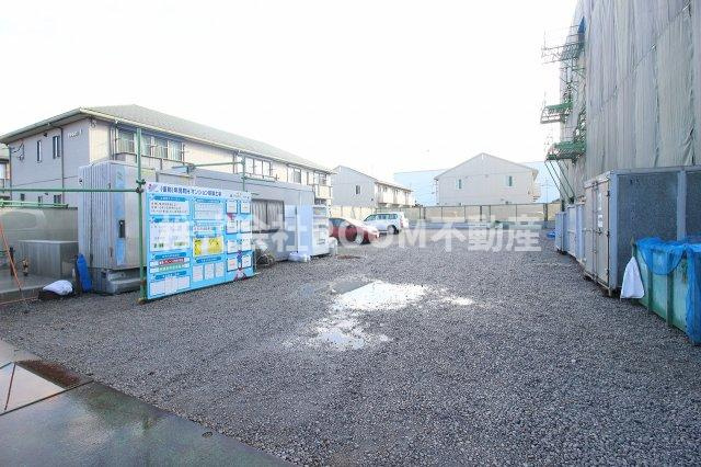 Green Terrace Toshimi（グリーンテラストシミ）の駐車場|車をお持ちの方に嬉しい駐車場付きの物件です