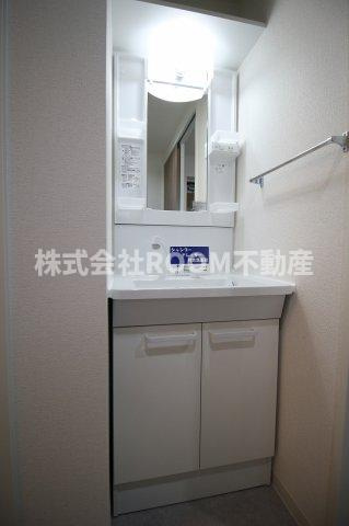 Green Terrace Toshimi（グリーンテラストシミ）の独立洗面台|朝の支度にも助かる、独立の洗髪洗面化粧台