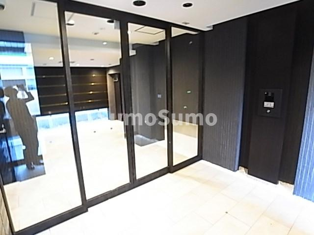 TOYOTOMi STAY　Premium 神戸湊川公園のエントランス|清潔なエントランスです