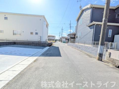 【新築戸建】　いわき市平下平窪１期　長期優良住宅　全３棟の前面道路含む現地写真|西側6ｍ公道