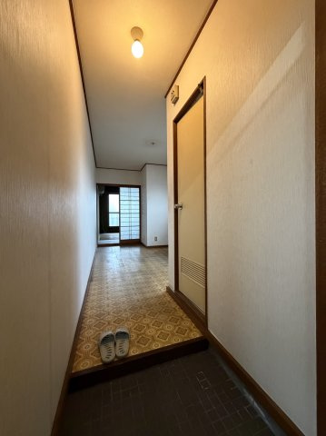 メゾン竹の玄関