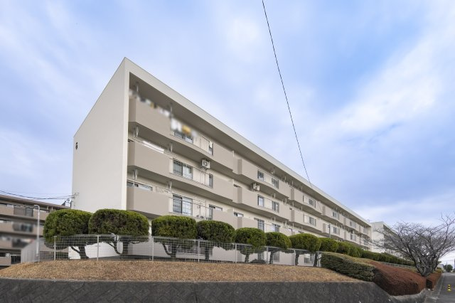 本地ヶ原住宅６号棟の外観