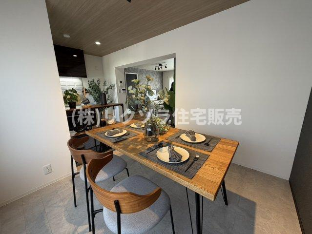 香里三井EG住宅のキッチン|家具・照明付き物件
■物件内覧・資金計画相談・住宅ローン相談、リフォーム相談、お問合せ受付中■
※当日・翌日のご内覧、ご相談はお電話でのお問合せがスムーズです！