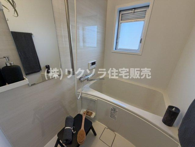 香里三井EG住宅の浴室|オートバス・追い焚き機能付き
■物件内覧・資金計画相談・住宅ローン相談、リフォーム相談、お問合せ受付中■
※当日・翌日のご内覧、ご相談はお電話でのお問合せがスムーズです！