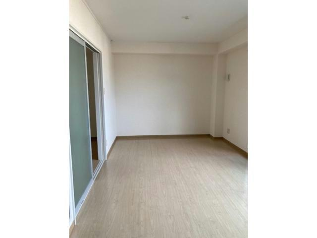 ベルフラワー嵐山の居間・リビング