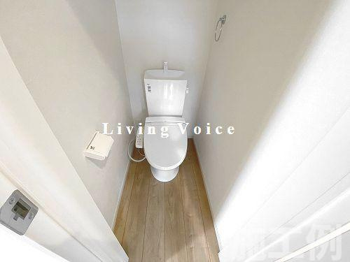 【トイレ】 | 【仲介手数料０円】秦野市尾尻2期　新築一戸建て　1号棟　全2棟 | 秦野市尾尻2期　新築一戸建て　全2棟