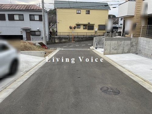 【前面道路含む現地写真】 | 【仲介手数料０円】秦野市尾尻2期　新築一戸建て　1号棟　全2棟 | 秦野市尾尻2期　新築一戸建て　全2棟