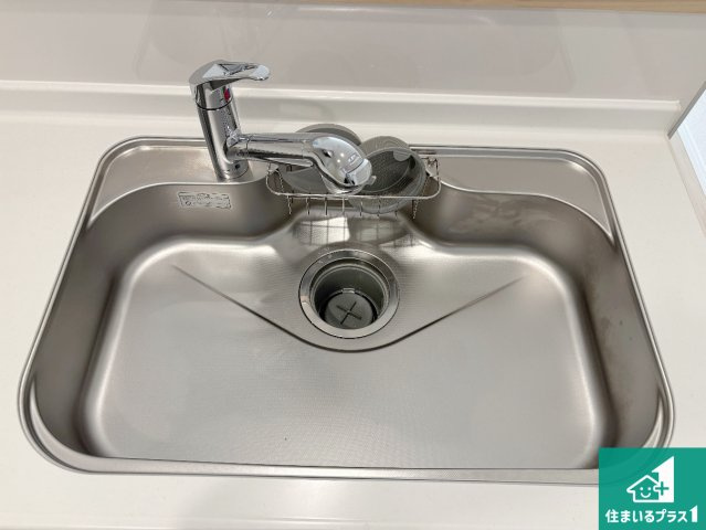 25(土)26(日)29(祝)現地説明会　枚方市片鉾本町　限定1邸の設備|洗い物も楽にできる、広々シンク！