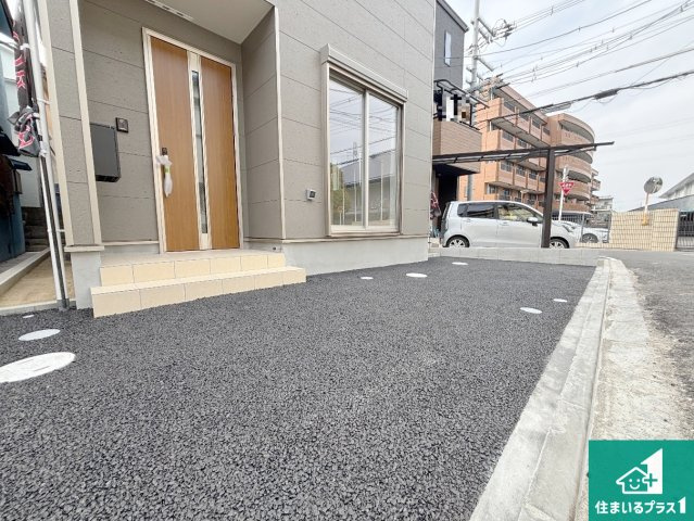 25(土)26(日)29(祝)現地説明会　枚方市片鉾本町　限定1邸の駐車場|駐車スペース！散水栓があるので、こまめに愛車を洗えます！