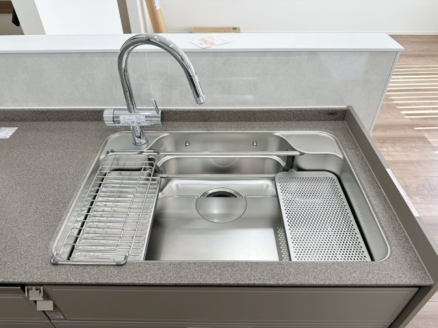 廿日市市阿品4丁目 No.2のキッチン|ステンレスシンク☆
水切りプレートなどのオプション品も備え付けです♪