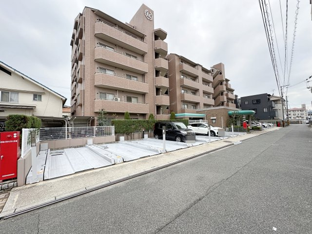 ローレルコート楽々園301の外観