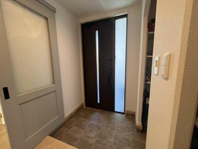 【玄関】 | 真岡市八木岡5LDK中古住宅